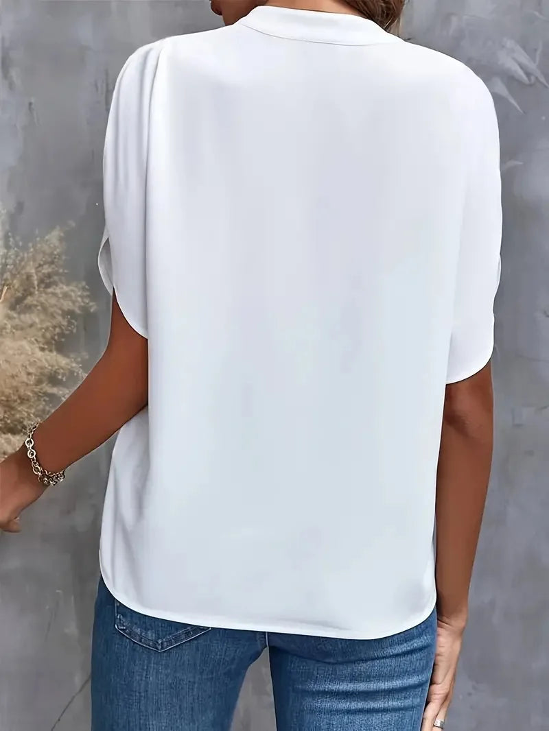 Annemie | Stylish V-Neck Flowing Blouse
